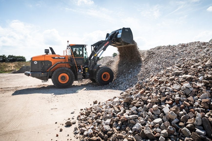 DOOSAN LAUNCHES NEW DL420-7 STAGE V WHEEL LOADER